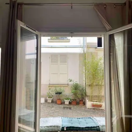 Un Petit Cocon En Plein Coeur Du 11eme Parigi